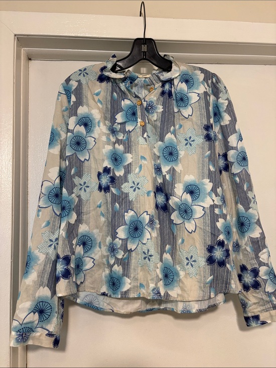 Warm Tops - Warm Brand Lightweight Blue Floral Long-Sleeve Women's Top